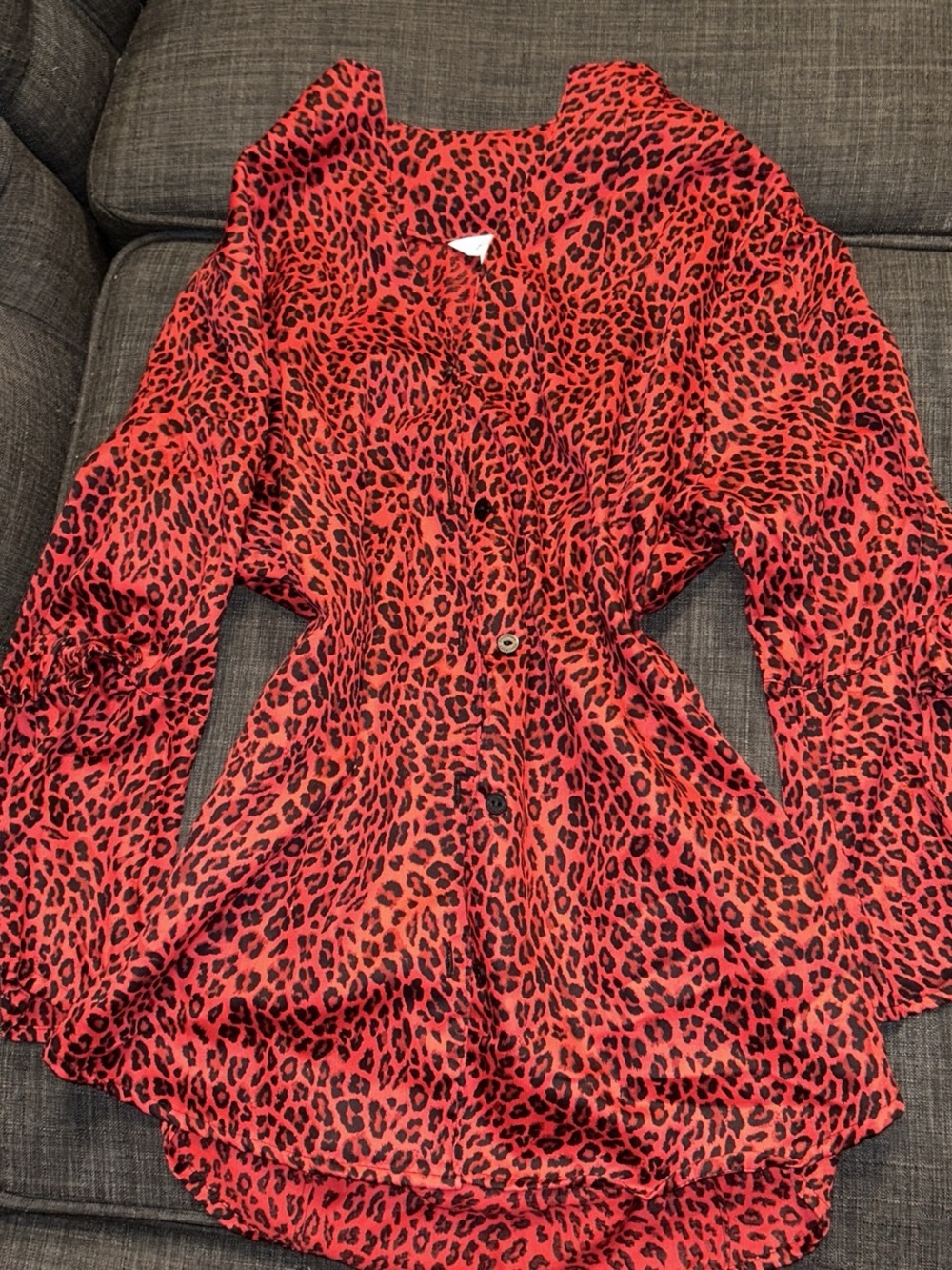 Foxcroft Leopard Print blouse Size 8 Like New